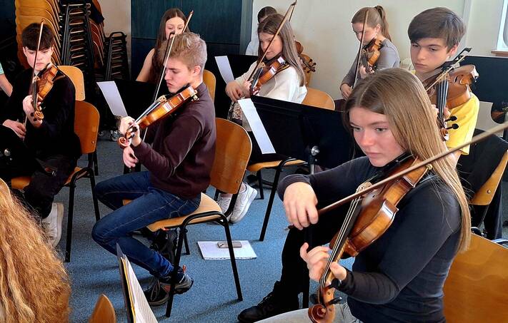 NFMK vyhlašuje nový stipendijní program Lux et Pax