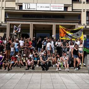 V pondělí 25. 5. 2026 se ZUŠ Bohuslava Martinů Havířov zapojila k celostátnímu festivalu ZUŠ Open. Součástí akce byl již tradiční průvod centrem města. Průvod vedl z náměstí Republiky směrem k Malé Jamajce u Letního kina, kde následoval program plný hudby
