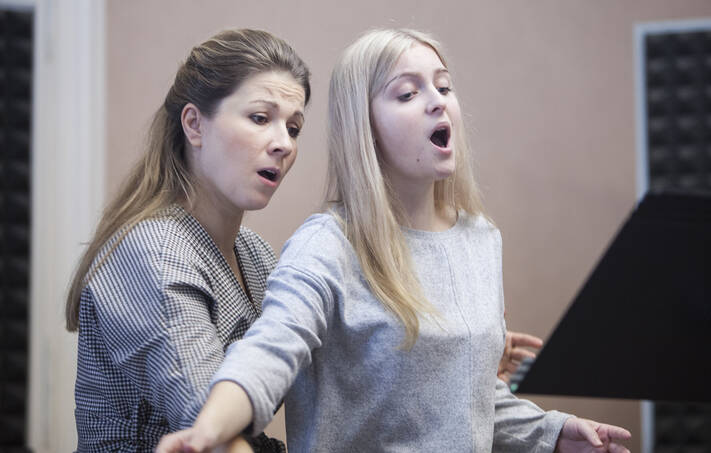 Druhý ročník stipendijního programu MenART přijímá své nové stipendisty!