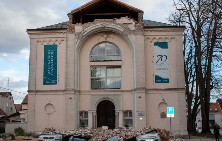 ZUŠ Střezina pomáhá