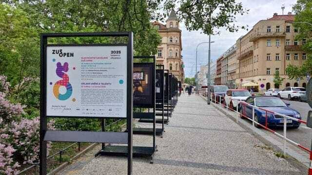 ZE ŽIVOTA ZUŠ: Výstava fotografií na Karlínském náměstí