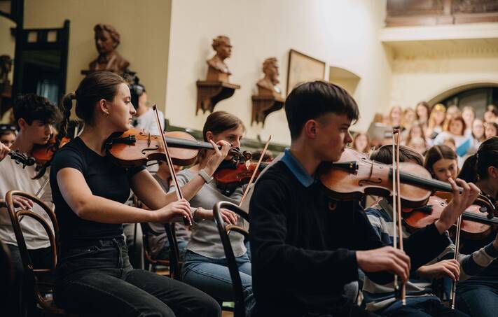 Děkujeme! Díky vaší podpoře míří orchestr a sbor do Říma!