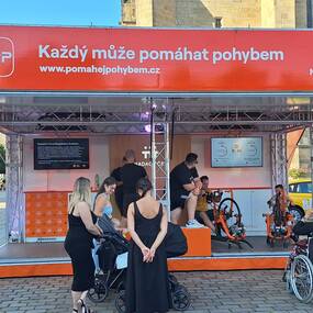 Oranžové kolo Nadace ČEZ v Plzni podpořilo NFMK
